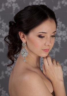 Cвадебная прическа Ю16019 с собранными волосами