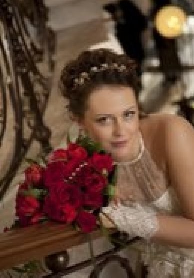 Прическа на свадьбу на средние волосы (С19110) - Стилист-визажист Римма Сайфуллина