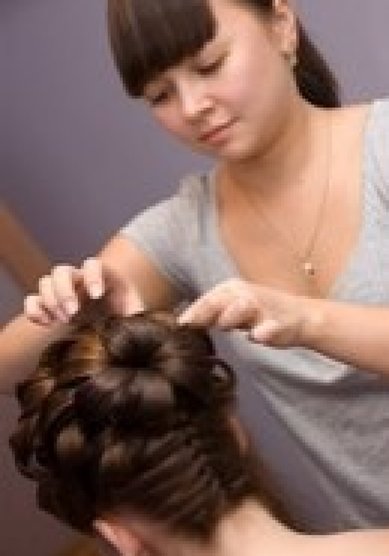 Прическа на свадьбу на длинные волосы (С19102) - Стилист-визажист Римма Сайфуллина