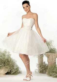 Свадебное платье O41670. С пышной юбкой, короткое без шлейфа.