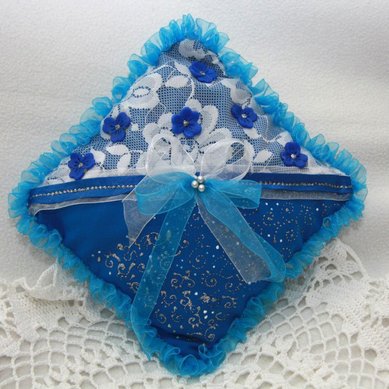 ПодушкаЛеди-Джентельмен J57727 - Студия дизайна и декора Jeune Boutique